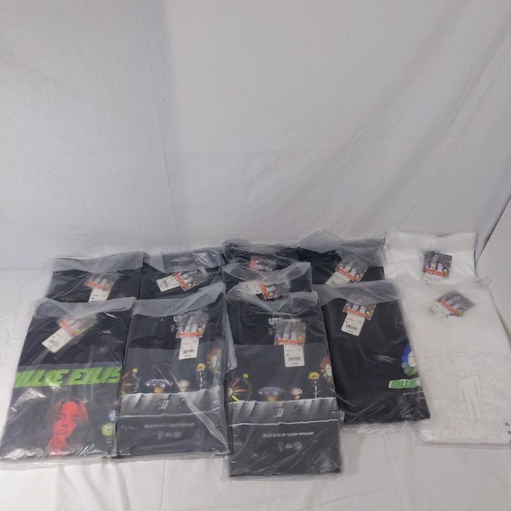 BILLIE EILISH MERCH MURUKAMI